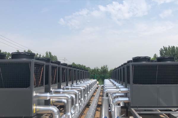 室外管道保溫.jpg 室外管道保溫.jpg