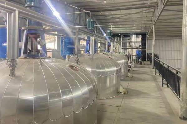 工廠設(shè)備保溫.jpg 工廠設(shè)備保溫.jpg